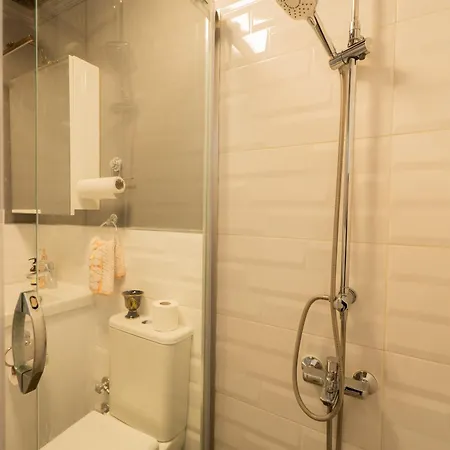 Nar Alacati Private Jacuzzi House بيت للعطل Çeşme