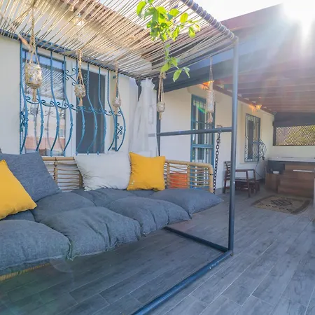 Nar Alacati Private Jacuzzi House Hébergement de vacances Çeşme