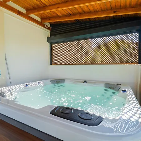 Nar Alacati Private Jacuzzi House